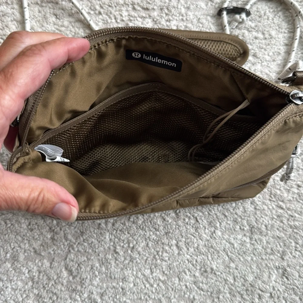LuLulemon Patch Logo Adjustable OliveGreen/Brown Tone Crossbody Purse